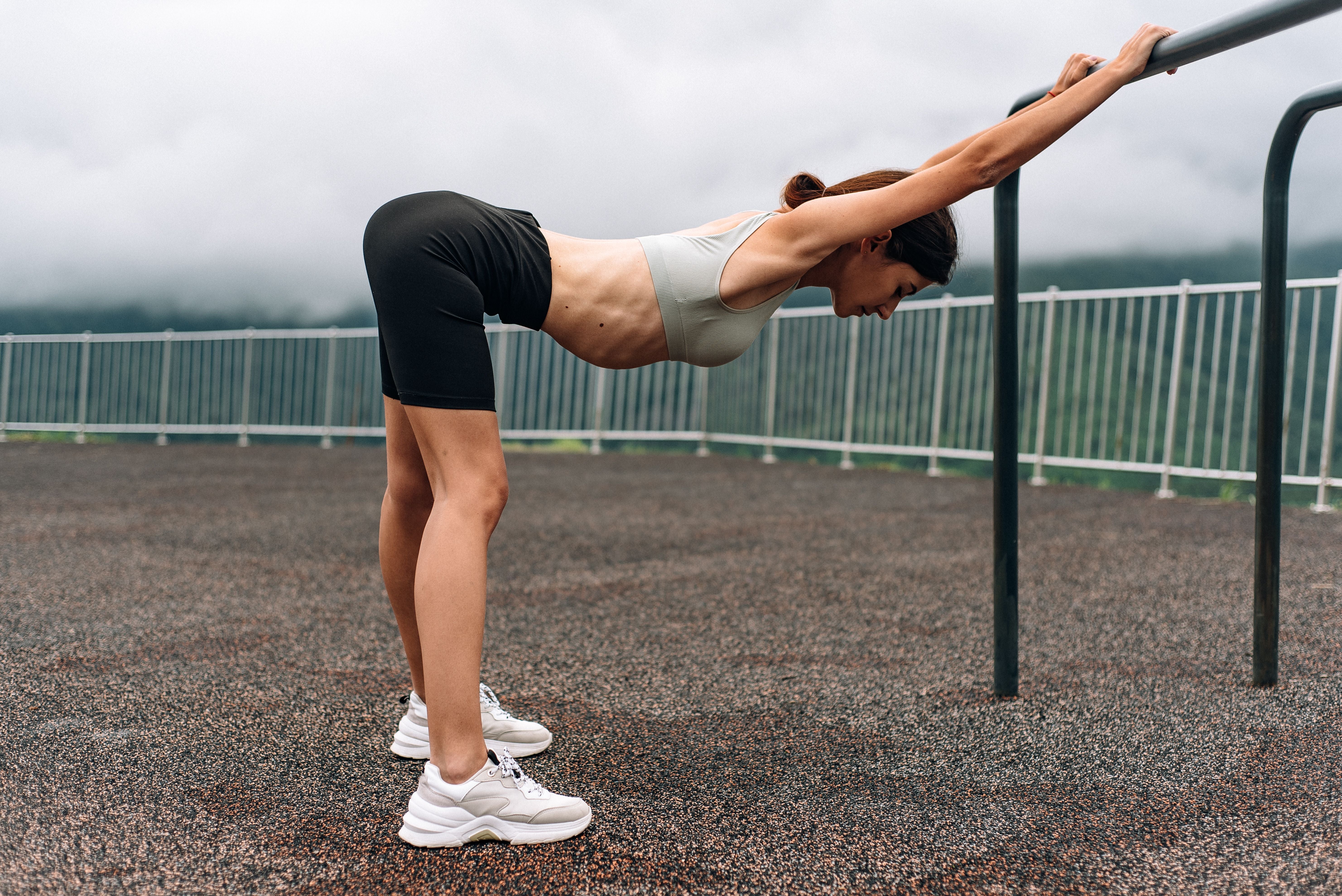 Can Seamless Shorts Help Prevent Dresses From Clinging to Your Thighs?
