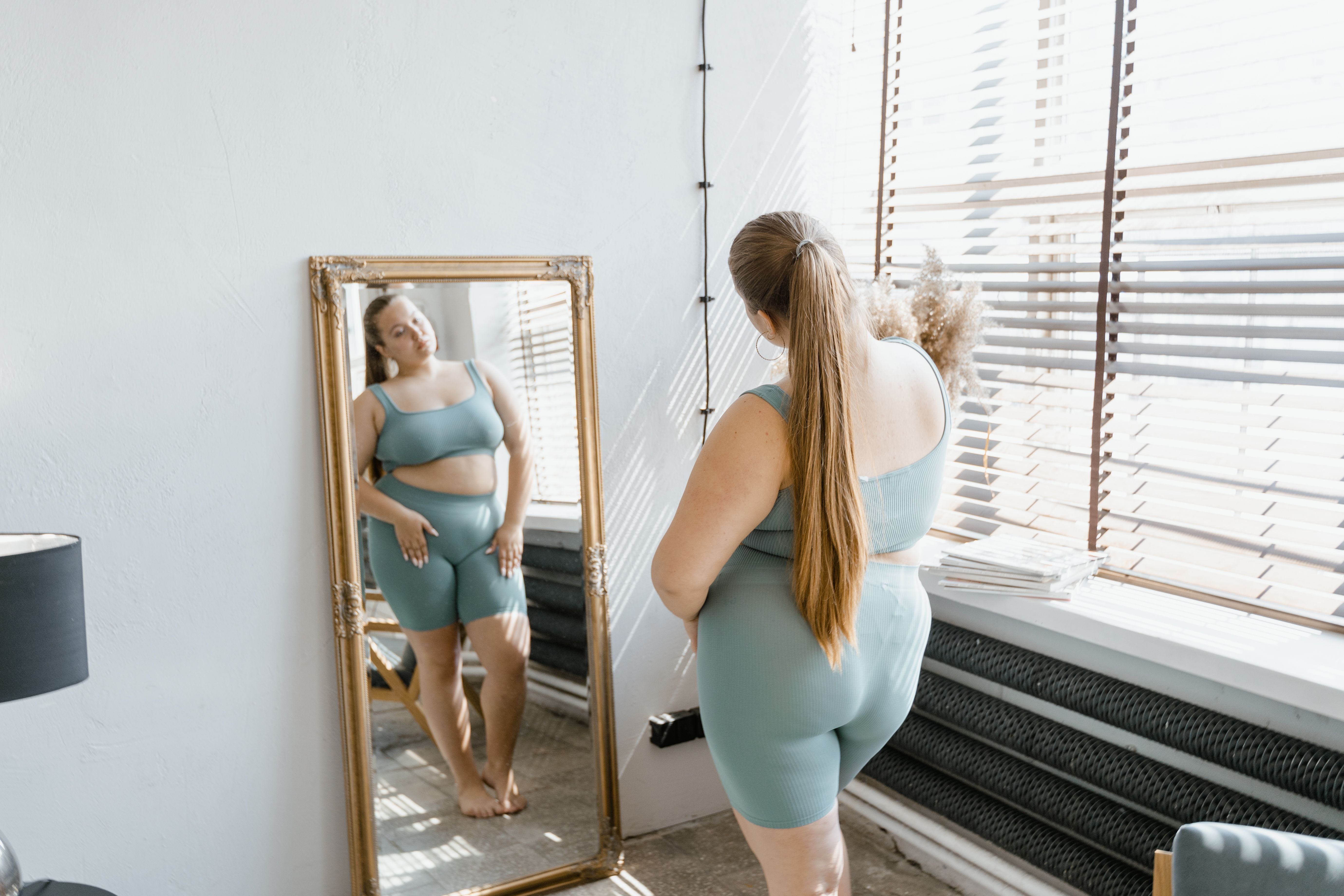 Can Seamless Shorts Smooth Your Tummy, Hips, and Thighs Without Feeling Restrictive?