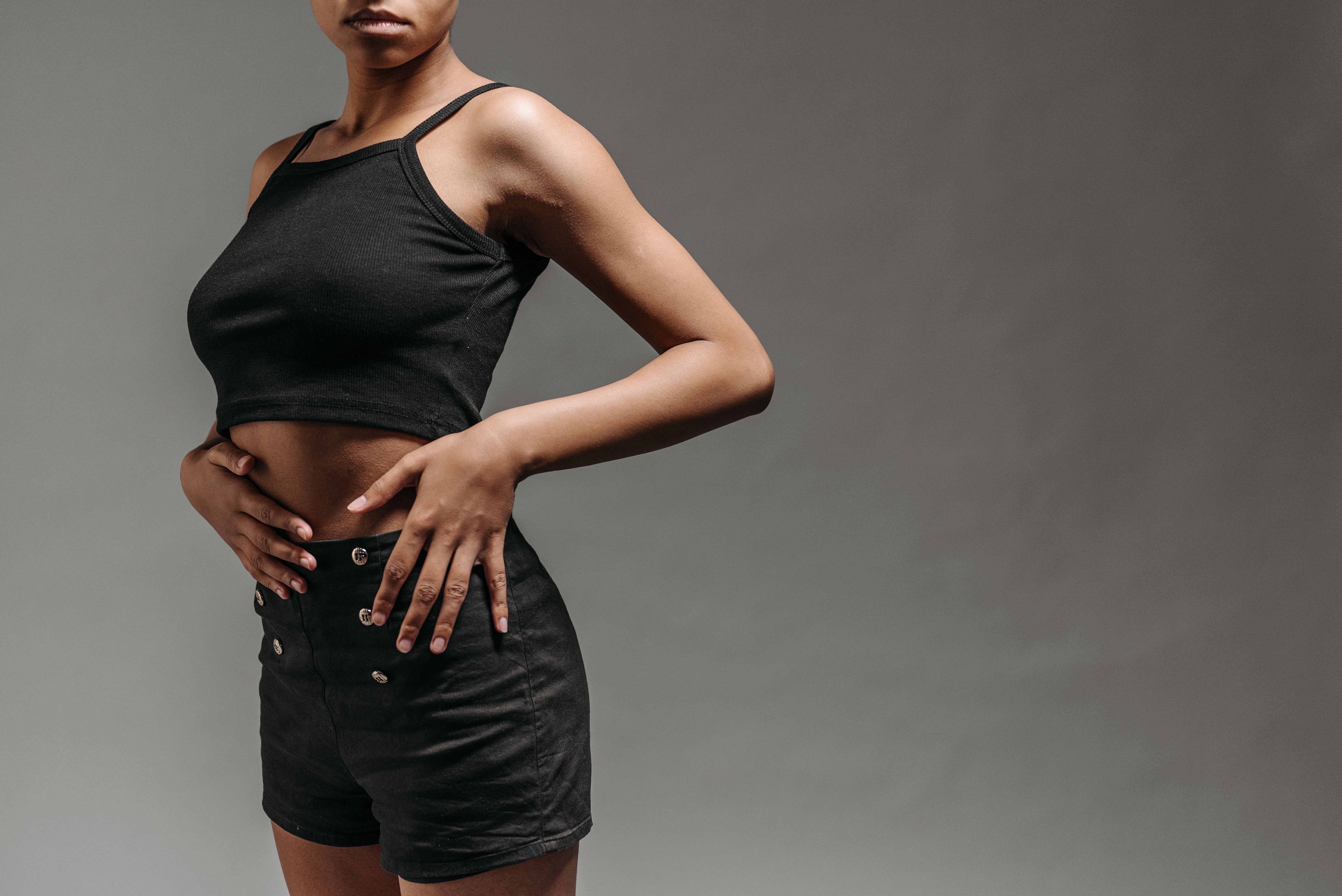 What Are the Best Seamless Shorts for Wearing Under Bodycon Dresses Without Visible Lines?