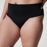 SPANX SPANXsupersmooth Undie-tectable Thong - Comfortable Core Control - Invisible Shapewear - Women No Show Thong Underwear - Very Black - Medium