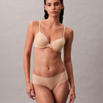 Calvin Klein Women's Invisibles Seamless Hipster Panties, 3 Pack, Light Caramel/Light Caramel/Light Caramel, Medium