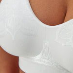 Bali womens Comfort Revolution Comfortflex Fit Wireless Df3484 Bra, White Aztec, Medium US