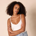 Amazon Essentials Women's Slim-Fit V-Neck Cami, Pack of 4, Beige/Black/Camel/White, Medium